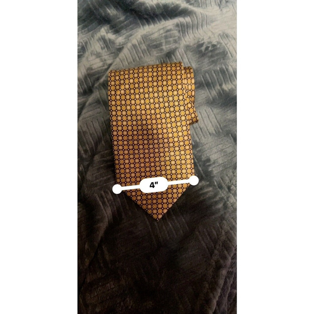 IZOD Gold Geometric Silk Tie - Picture 6 of 6